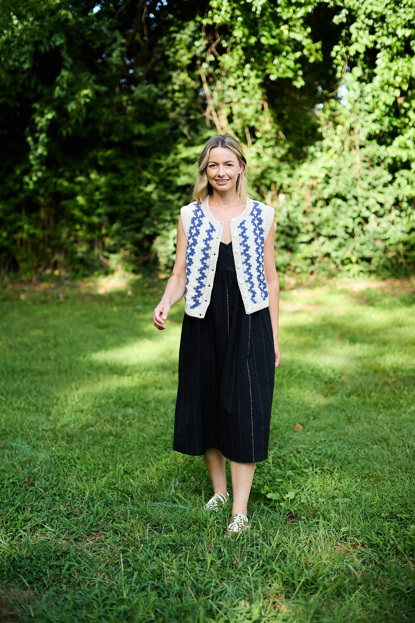 Martha Hand Knit Cotton Vest in Cream and Cobalt
