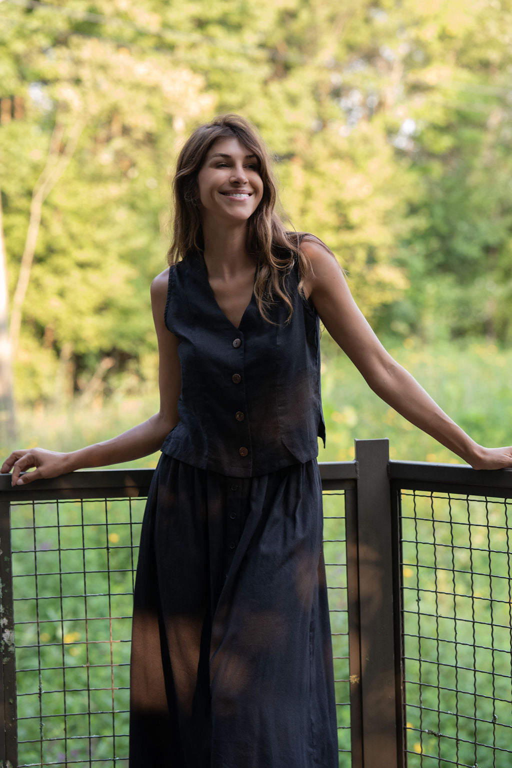 Perry Gathered Midi Skirt in Black Linen