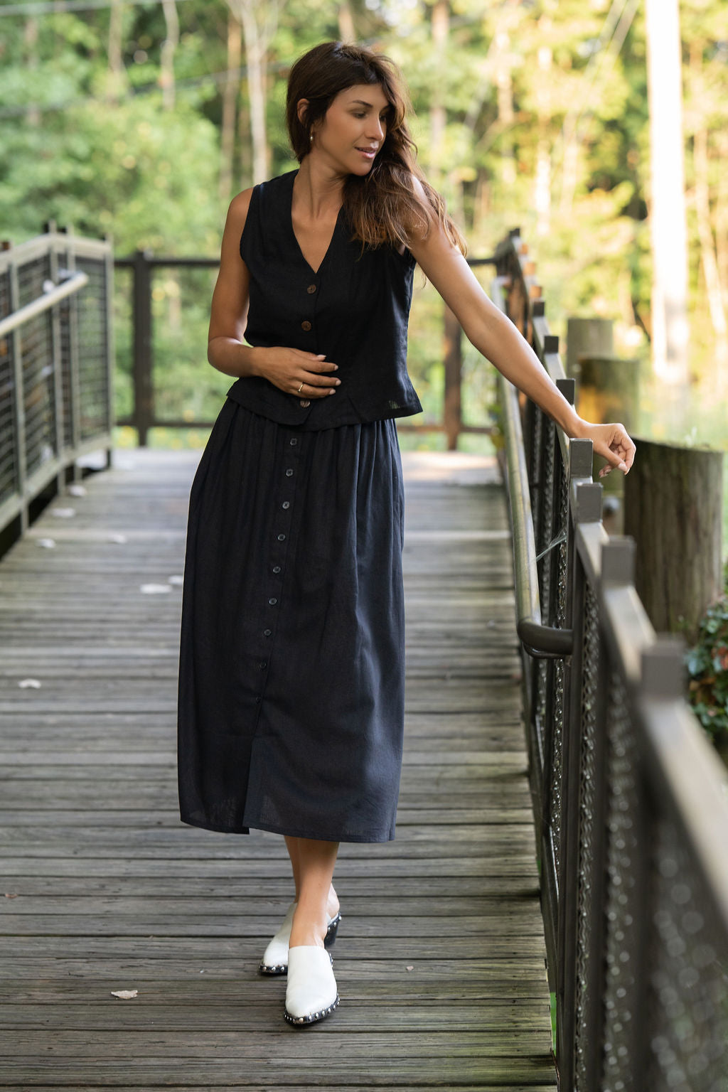 Perry Gathered Midi Skirt in Black Linen