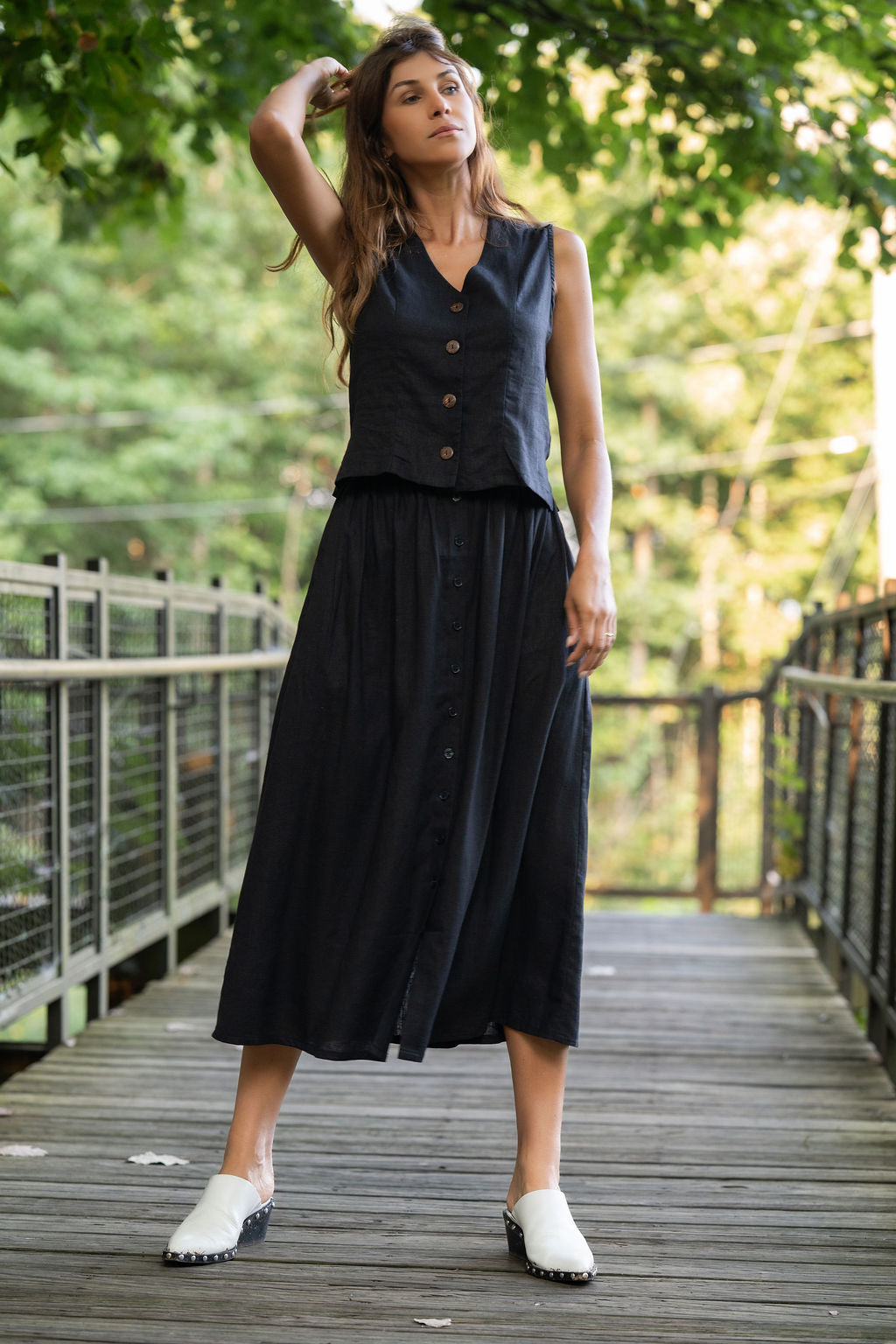 Perry Gathered Midi Skirt in Black Linen