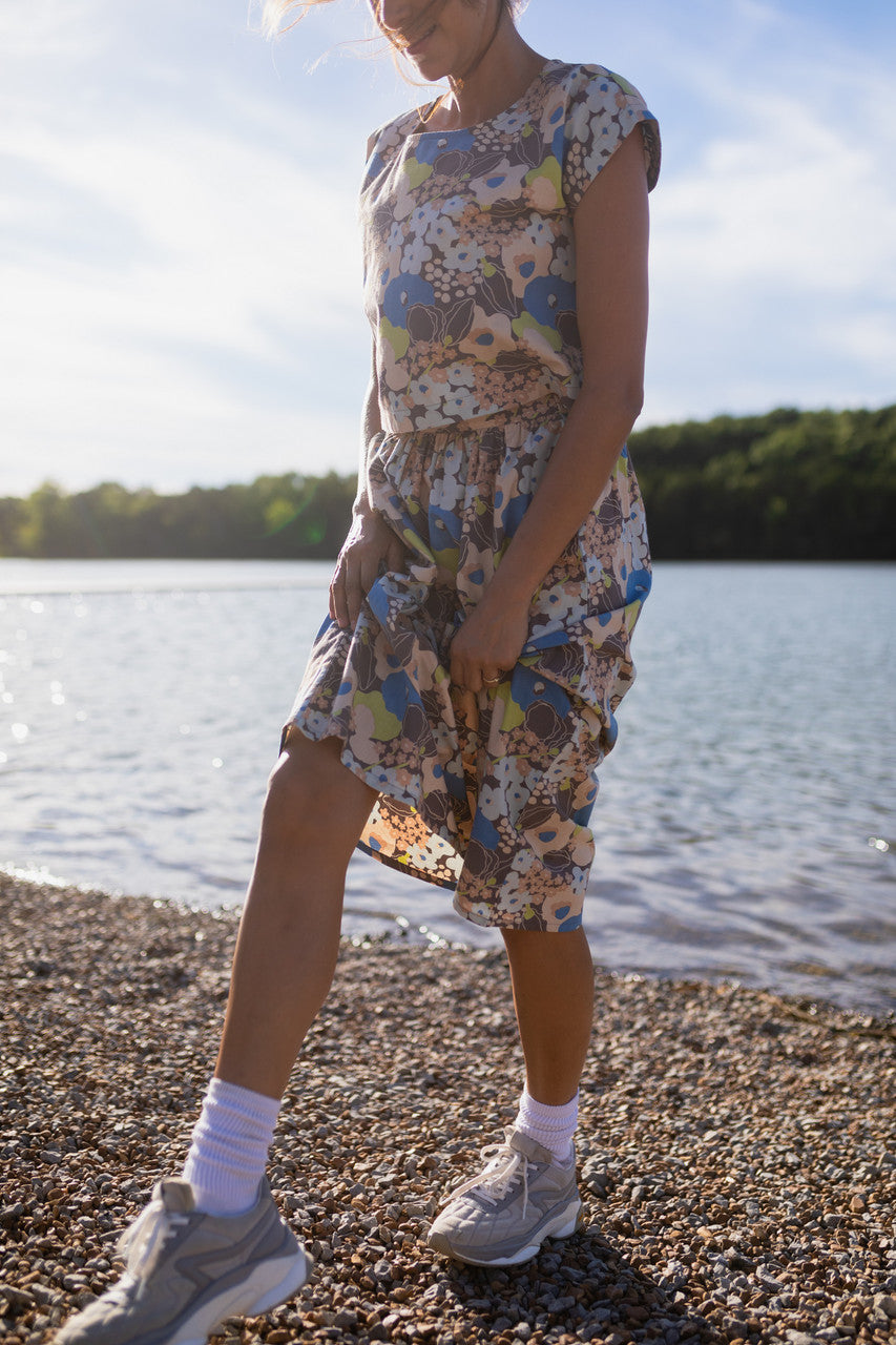 Claudia Skirt Set in Garden Print - XL Shirt Left