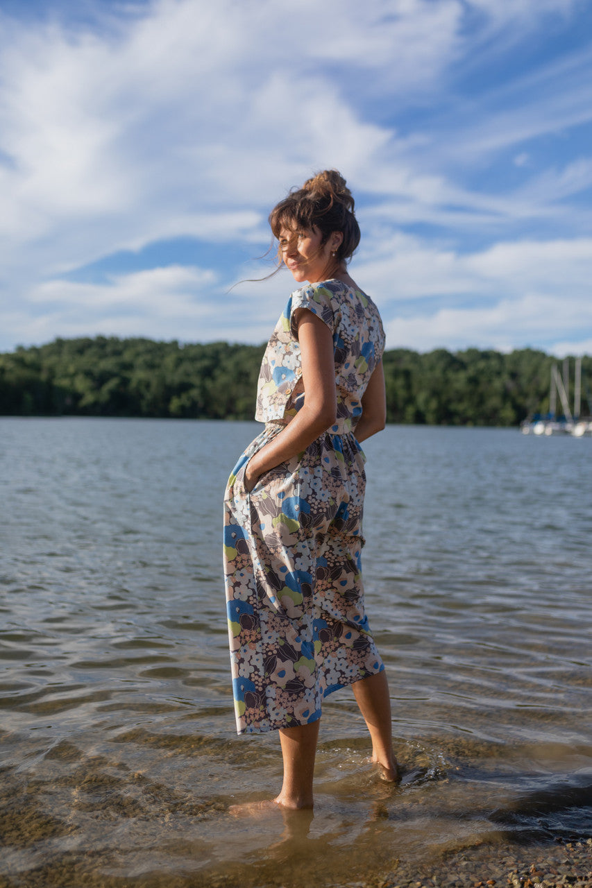 Claudia Skirt Set in Garden Print - XL Shirt Left