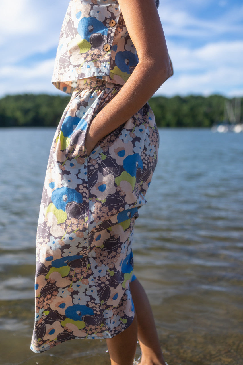 Claudia Skirt Set in Garden Print - XL Shirt Left