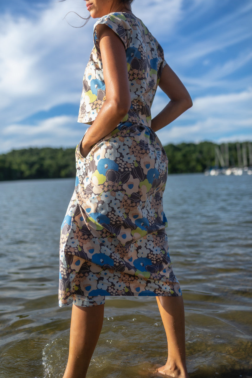 Claudia Skirt Set in Garden Print - XL Shirt Left