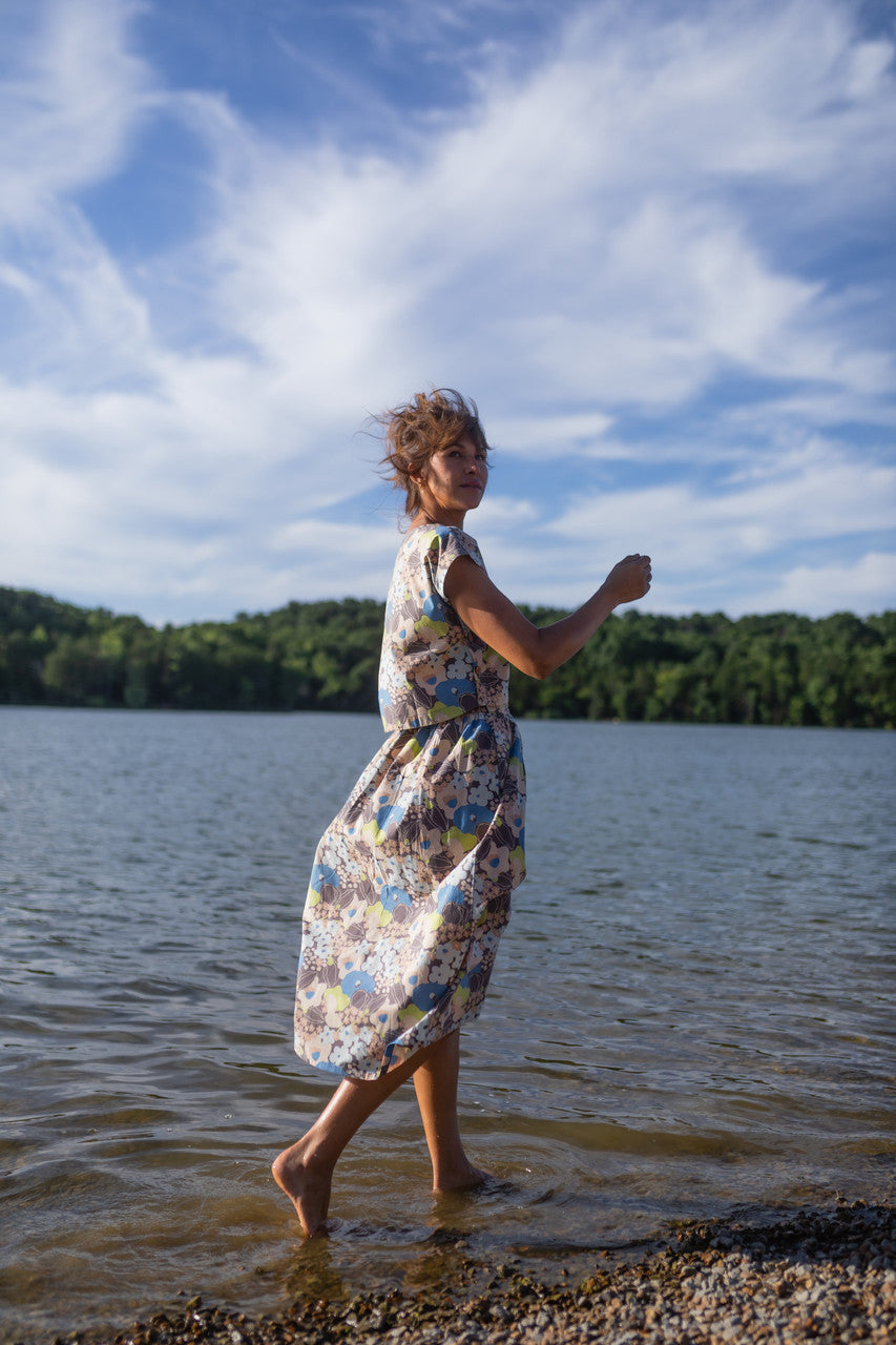 Claudia Skirt Set in Garden Print - XL Shirt Left