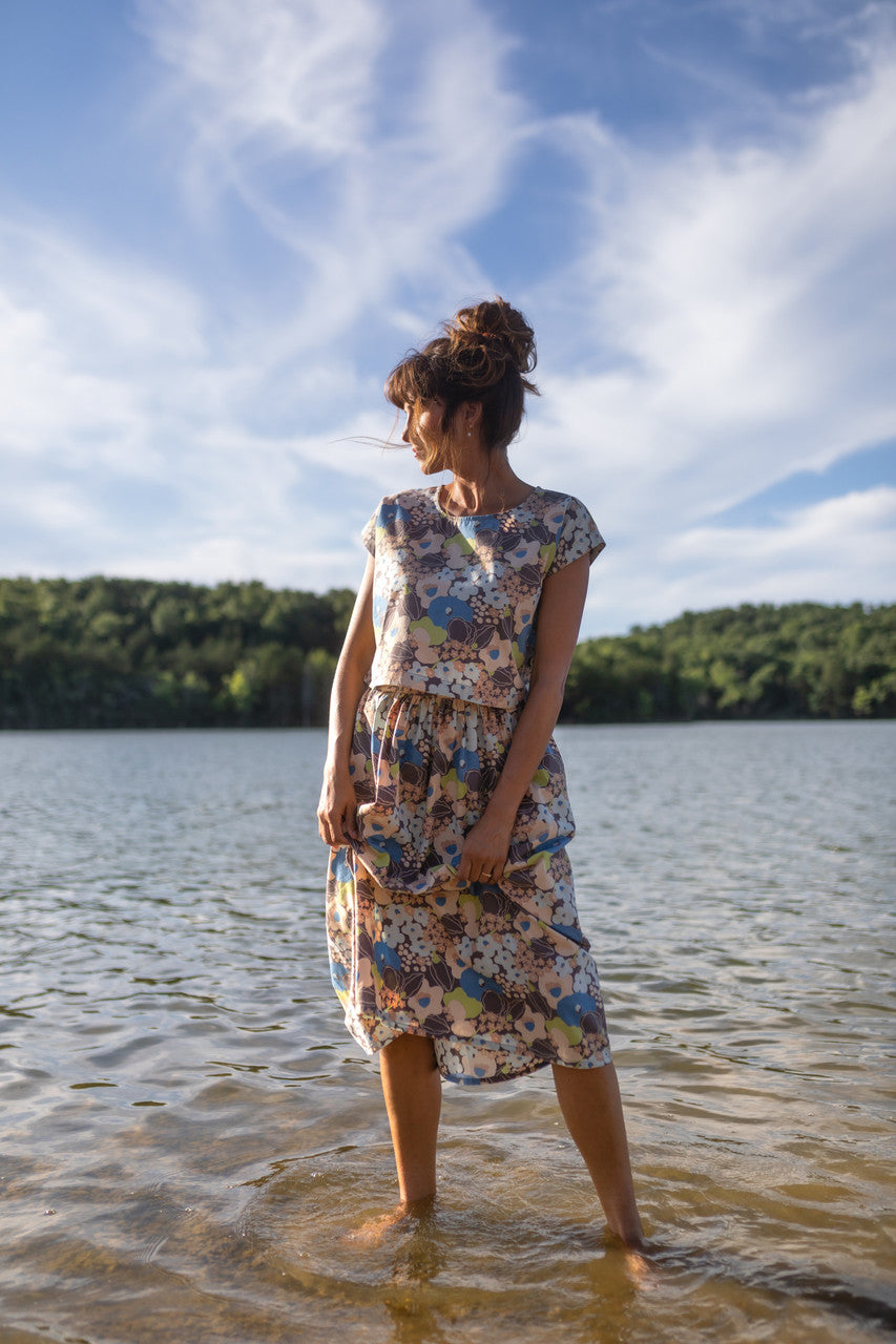 Claudia Skirt Set in Garden Print - XL Shirt Left