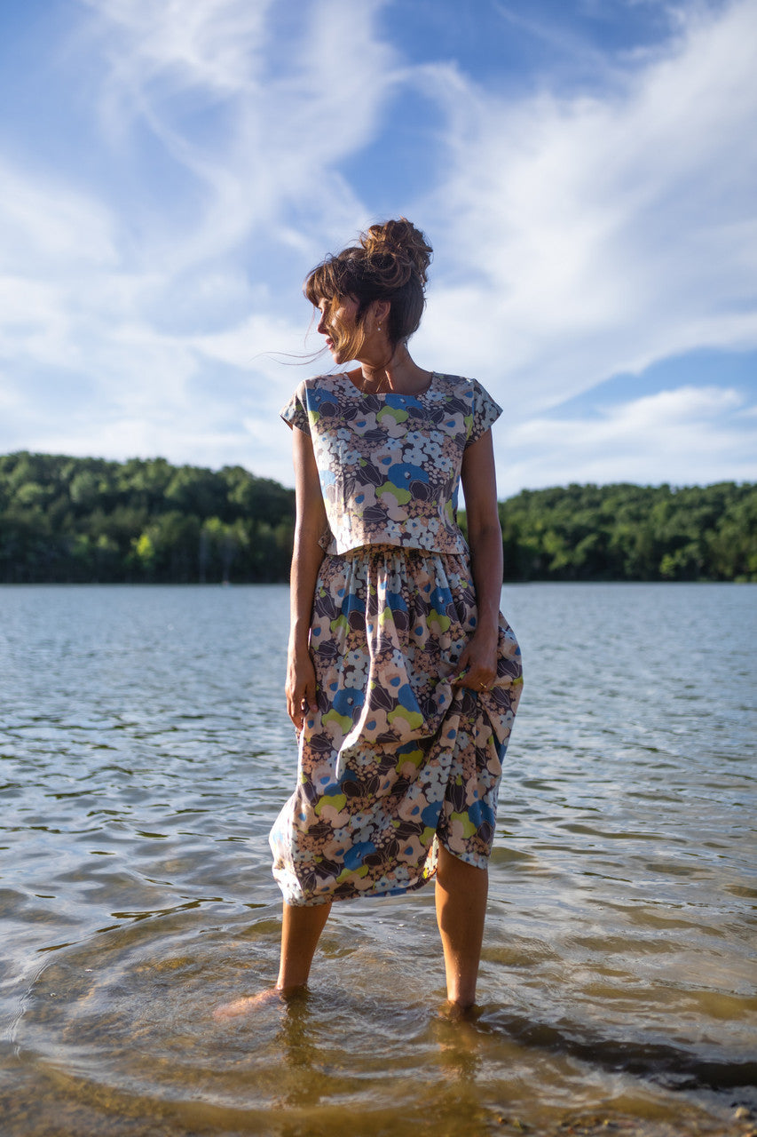 Claudia Skirt Set in Garden Print - XL Shirt Left