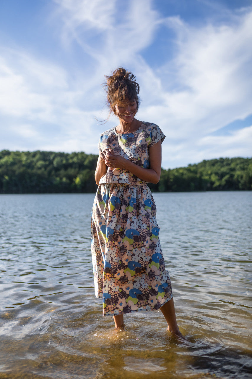 Claudia Skirt Set in Garden Print - XL Shirt Left