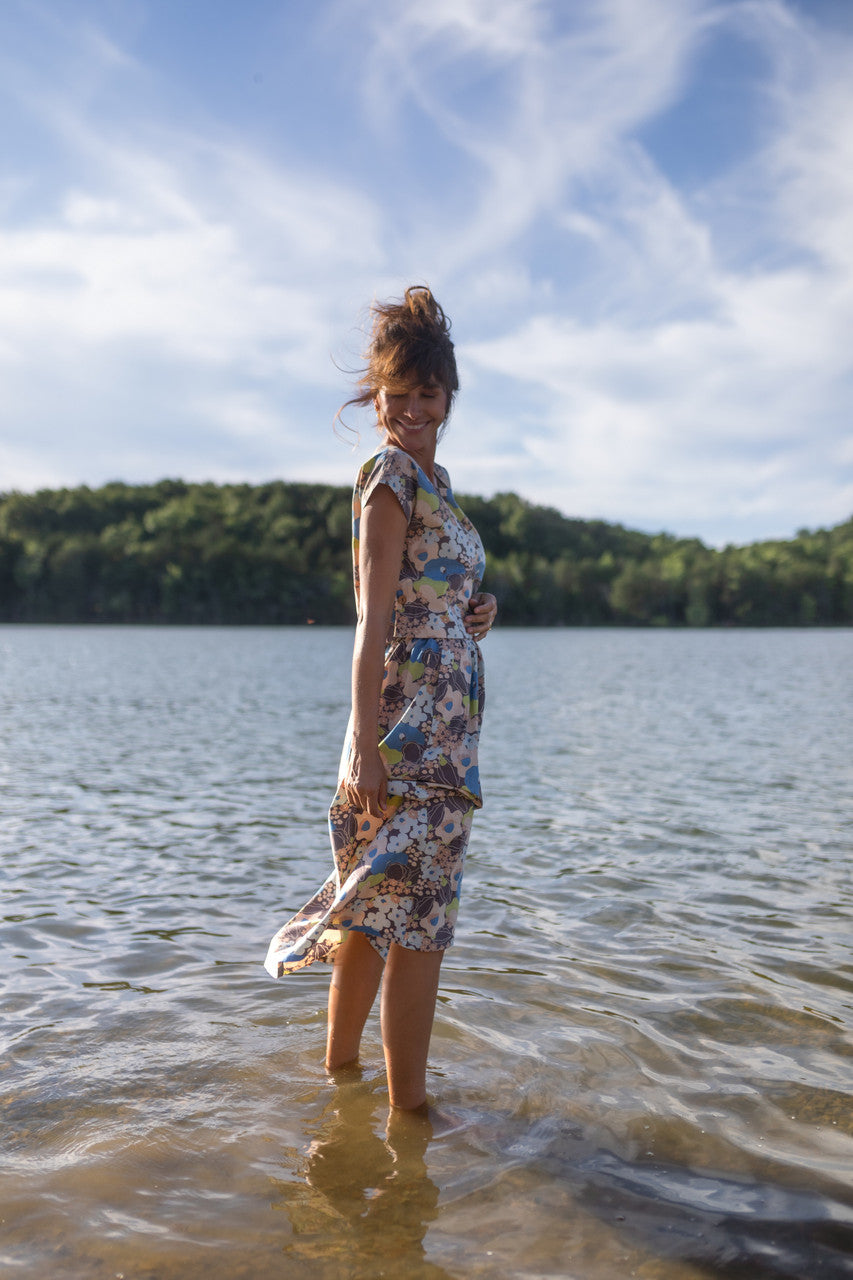Claudia Skirt Set in Garden Print - XL Shirt Left