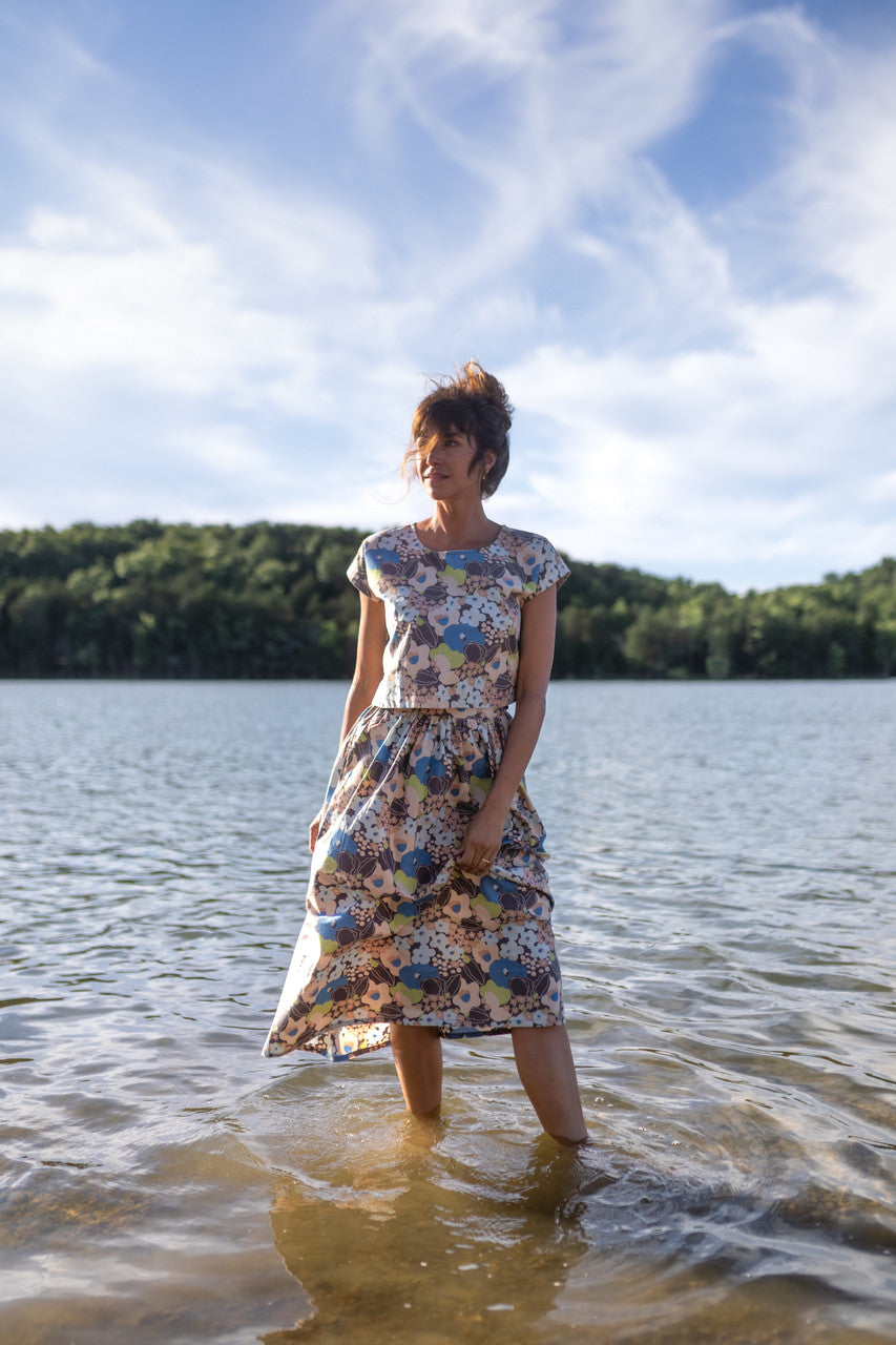 Claudia Skirt Set in Garden Print - XL Shirt Left