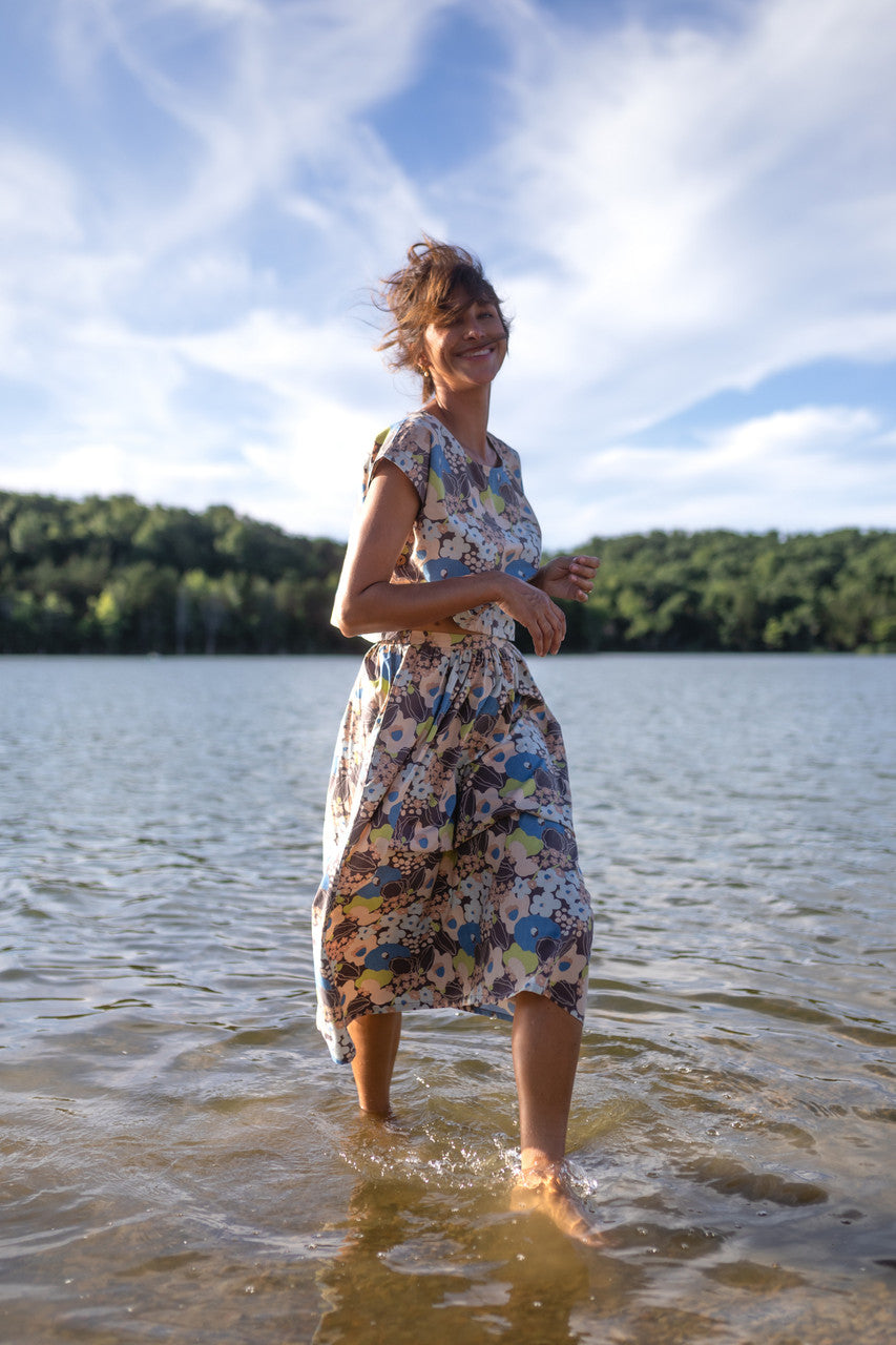 Claudia Skirt Set in Garden Print - XL Shirt Left