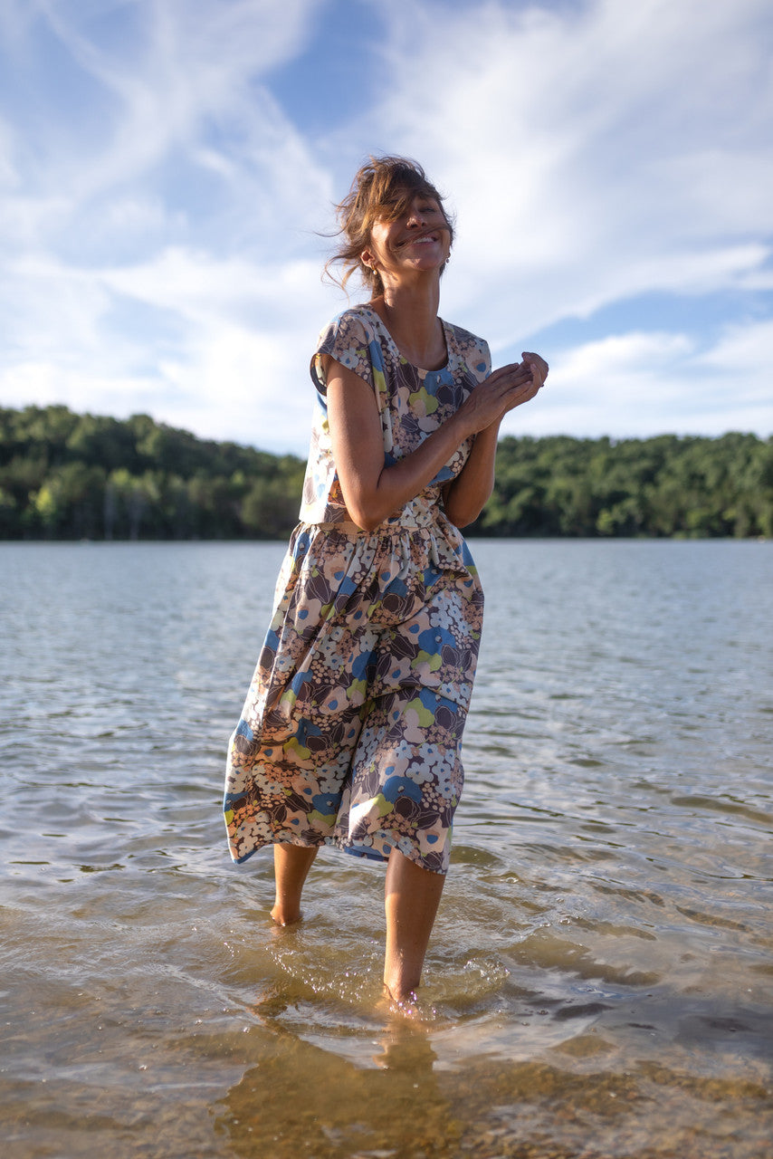 Claudia Skirt Set in Garden Print - XL Shirt Left