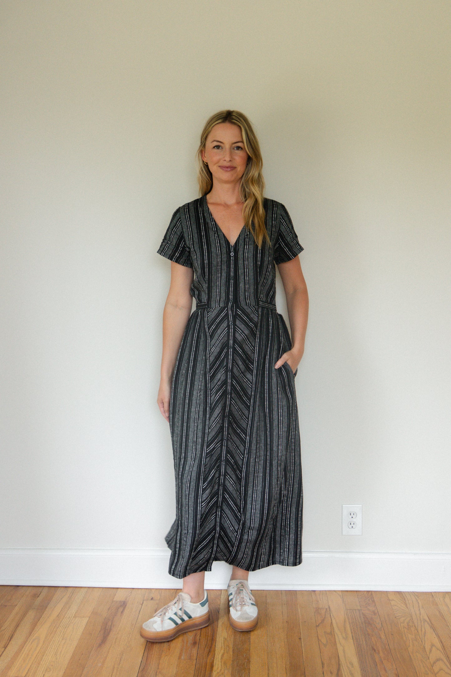 June Dress in Black and White Linen
