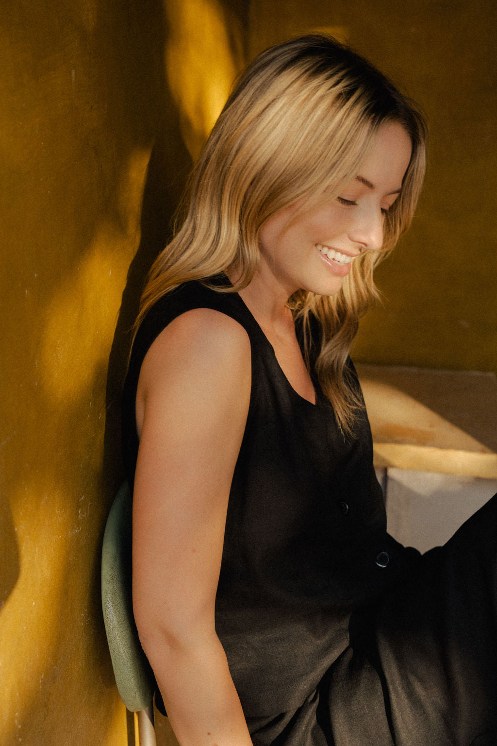 Vest Shirt in Black Linen