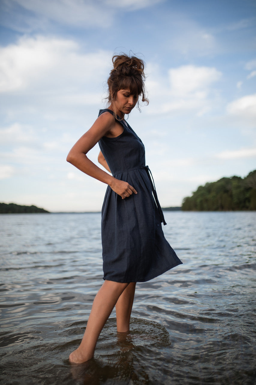 June Dress Sleeveless in Navy Linen - XL