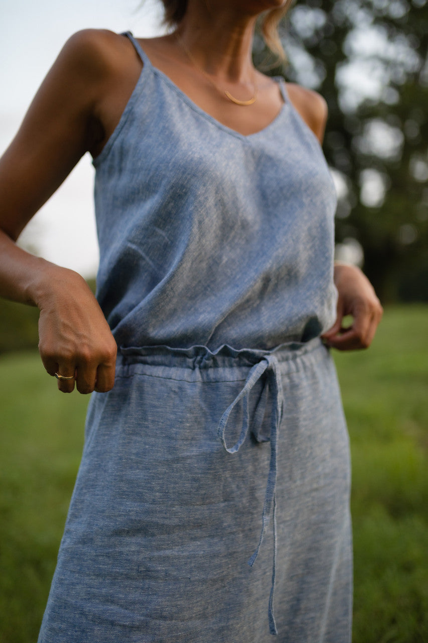 Linen Tank in Light Blue Linen - M