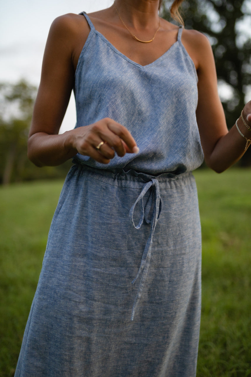 Linen Tank in Light Blue Linen - M