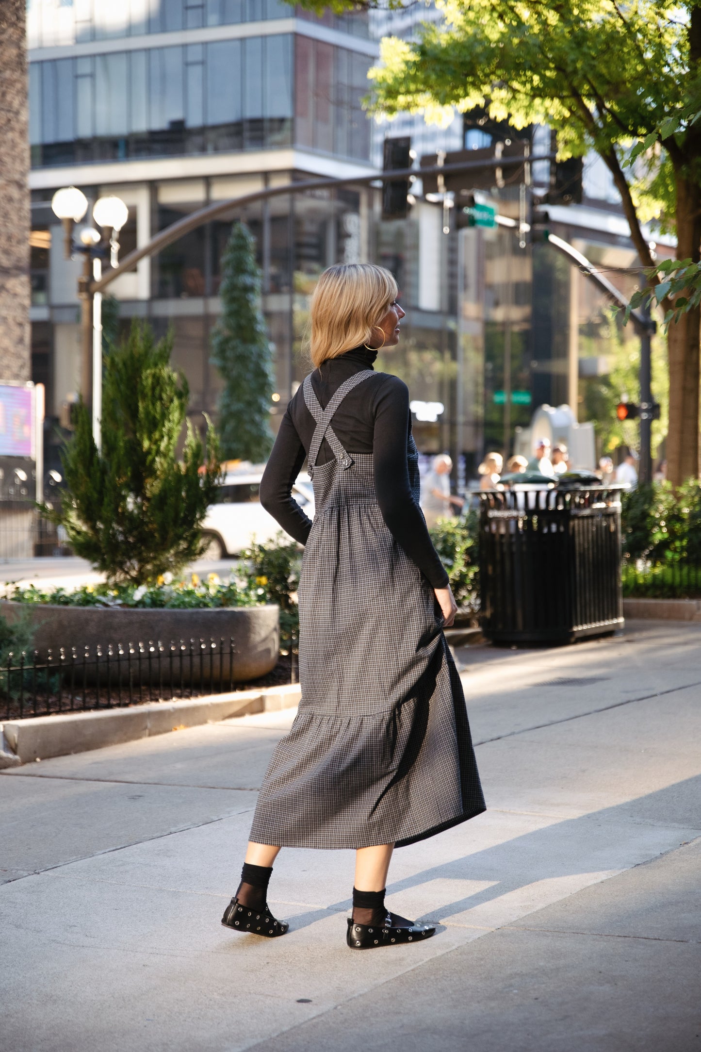 Long Lena Tiered Linen Dress in Navy Plaid